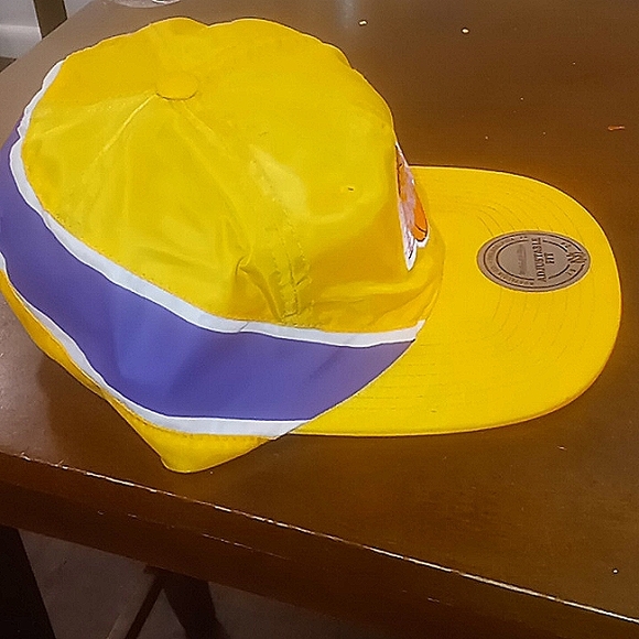 Mitchell & Ness Los Angeles Lakers Nylon Baseball Hat - Picture 3 of 5